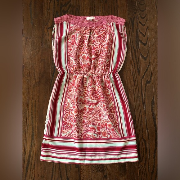 LOFT Dresses & Skirts - Ann Taylor LOFT Women’s XS Pink Paisley Boatneck Shift Sleeveless Mini Dress EUC